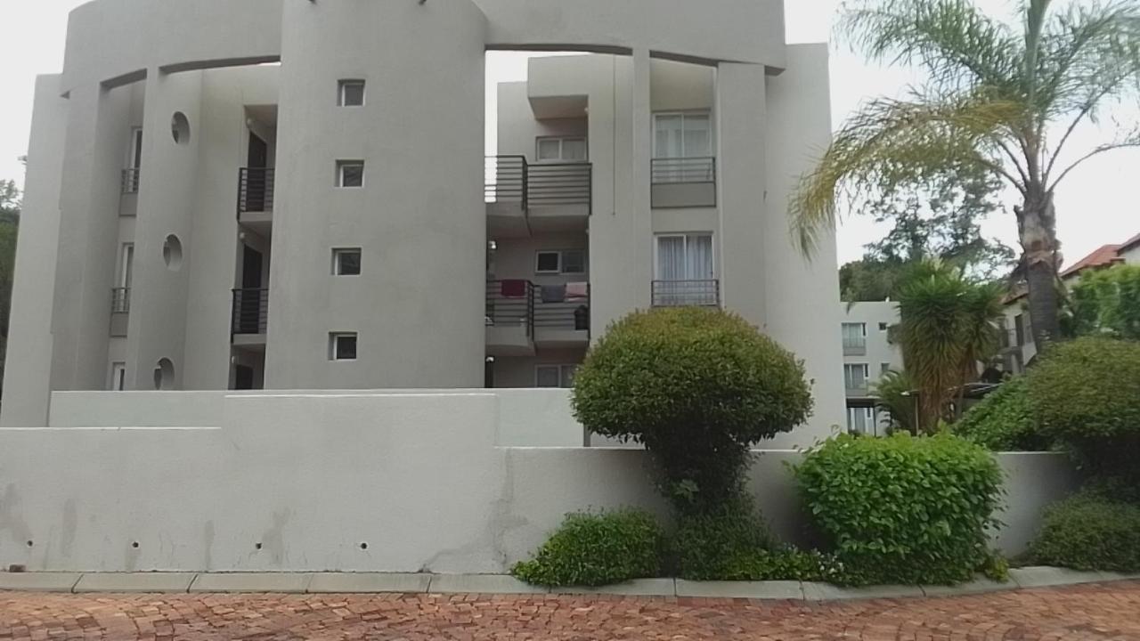 The Apartment On Katherine Street In Central Sandton Johannesburg Buitenkant foto